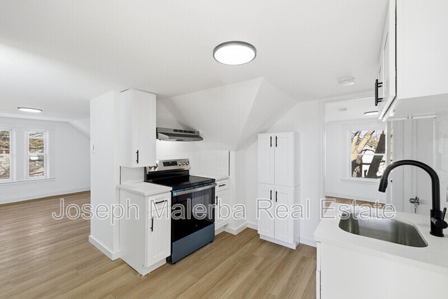 Building Photo - 159 Connecticut Ave