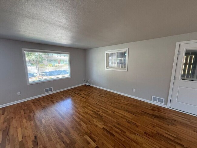 Building Photo - 1330 SW 8th Ave