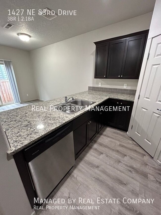 Building Photo - 1427 NE 83rd Dr