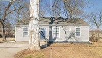 Building Photo - Beautiful 3 Bed/1 Bath Home in KCMO/Raytow...