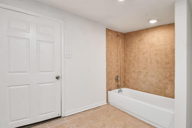 Building Photo - 5714 Doulton Dr