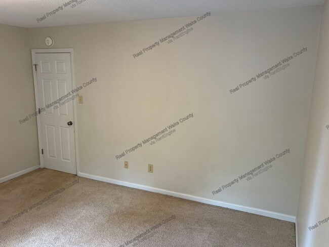 Building Photo - 5512 Hamstead Crossing