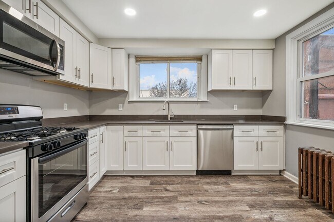 Building Photo - 101-103 E Agnew Avenue