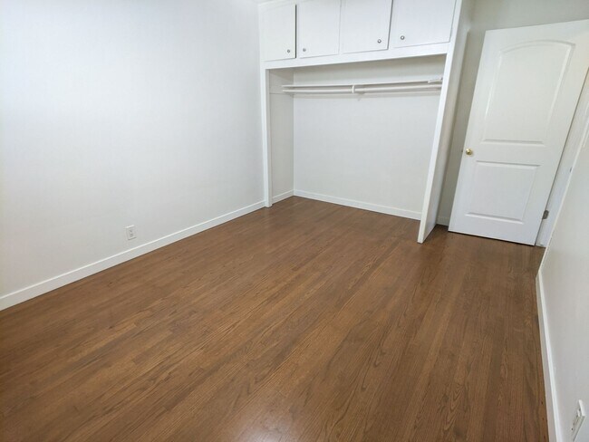 Building Photo - 3554 Brenton Ave