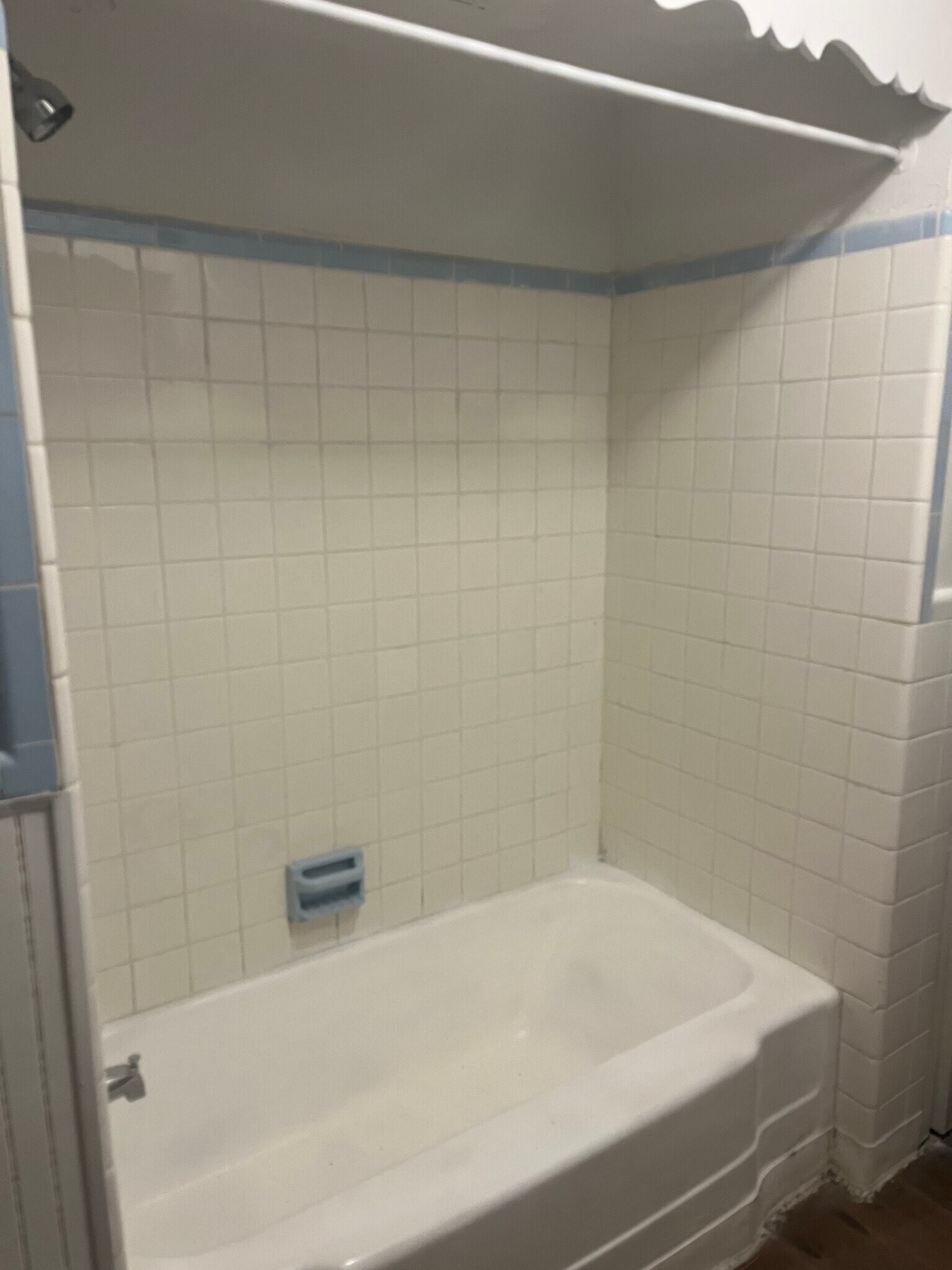 Building Photo - 3917 Bloomfield Dr