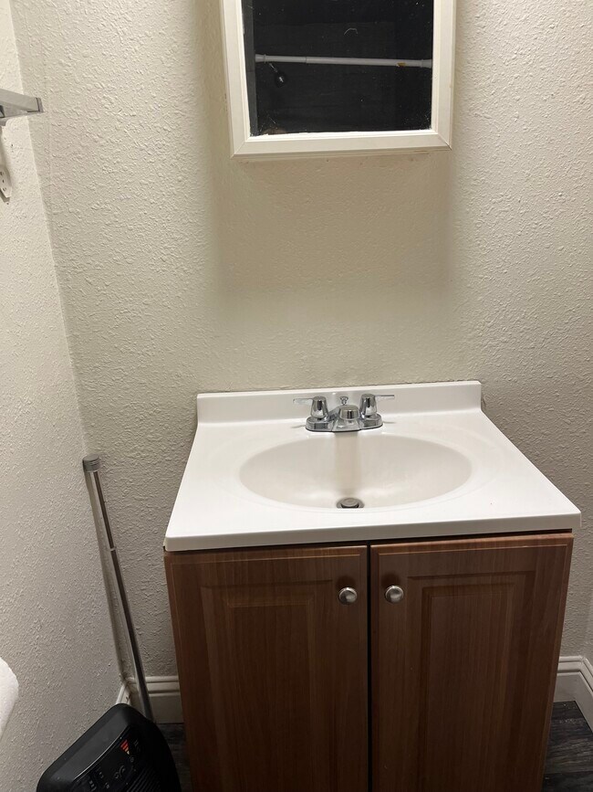 Bathroom - 11638 Andrews St