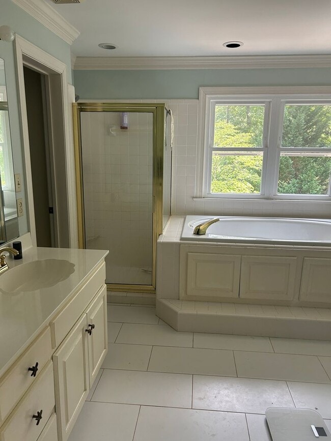 Building Photo - 921 Vestavia Woods Dr