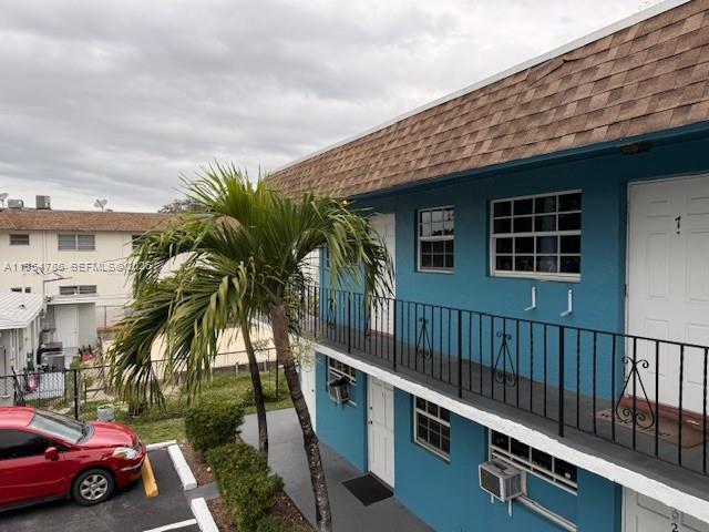 Building Photo - 123 N 61st Ave