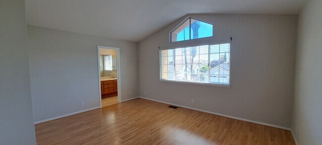 Building Photo - 320 Stamper Cir