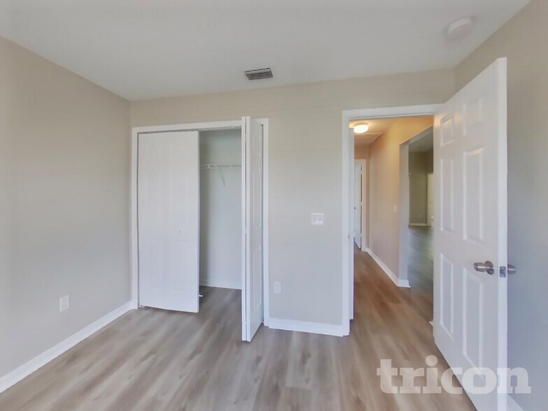 Building Photo - 11813 Brenford Crest Dr