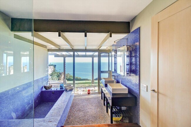 Building Photo - 20773 Big Rock Dr