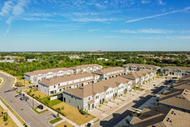 Building Photo - 11876 Mountain Retreat Ln