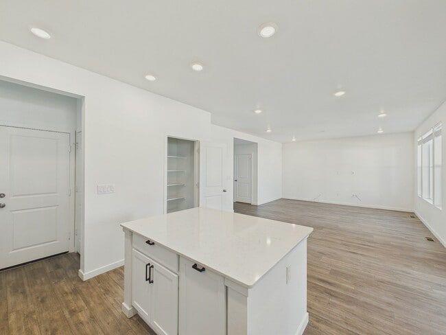 Building Photo - 24485 E Atlantic Dr