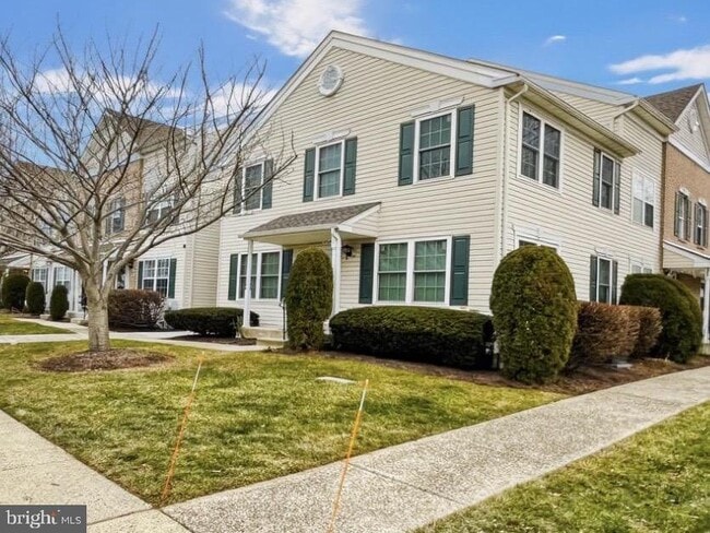 Building Photo - 3005 Creekside Ct