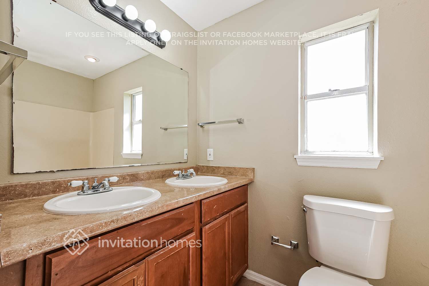 Building Photo - 3196 Sky St