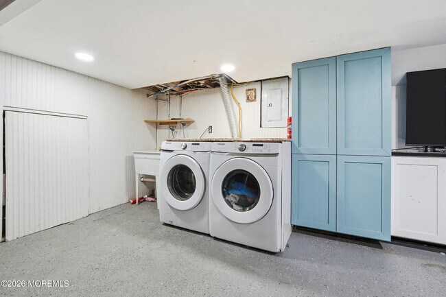 Building Photo - 644 Ocean Ave