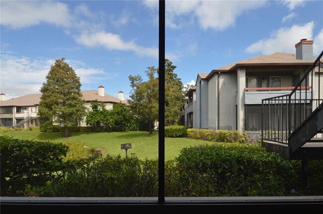 Building Photo - 10263 Gandy Blvd N