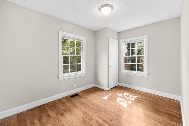 Building Photo - 7205 2nd Ave S