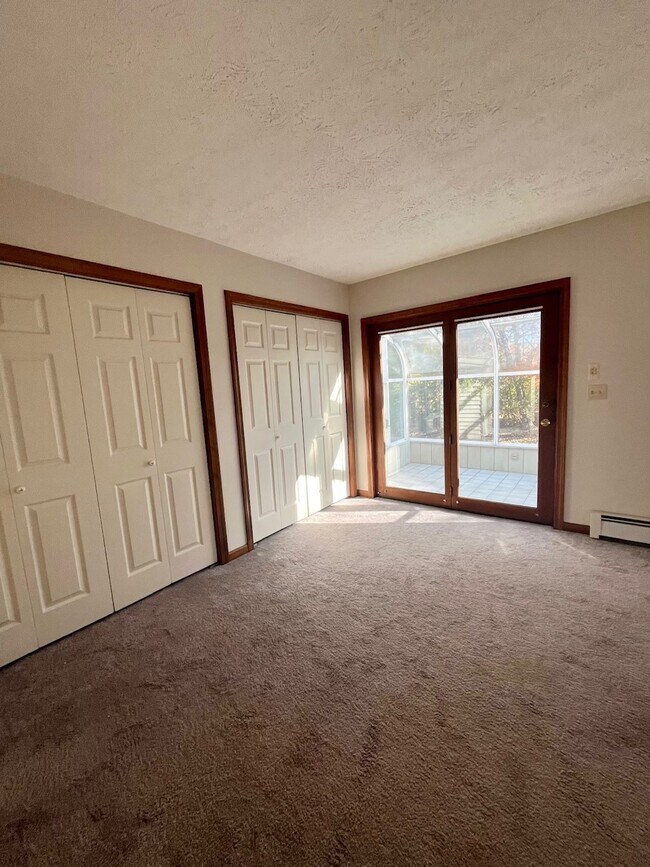 Building Photo - 61 Deer Run Trl