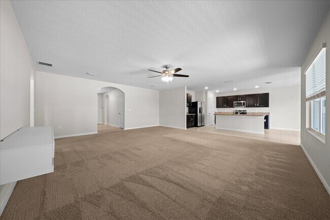 Building Photo - Move-In Ready! ***2 WEEKS FREE RENT**Beautiful 4-Bedroom Home with Modern Finishes & Room to Grow