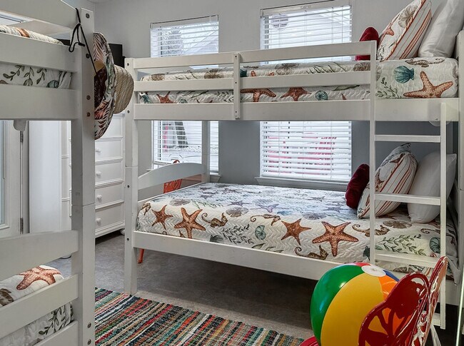 Building Photo - 4507 Luke Ave