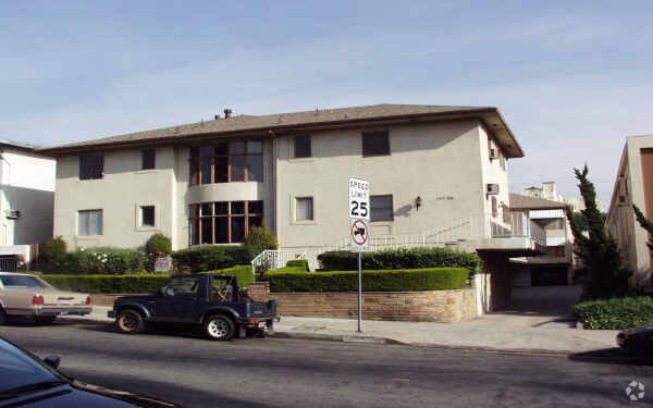 Primary Photo - 1312-1316 N Laurel Ave
