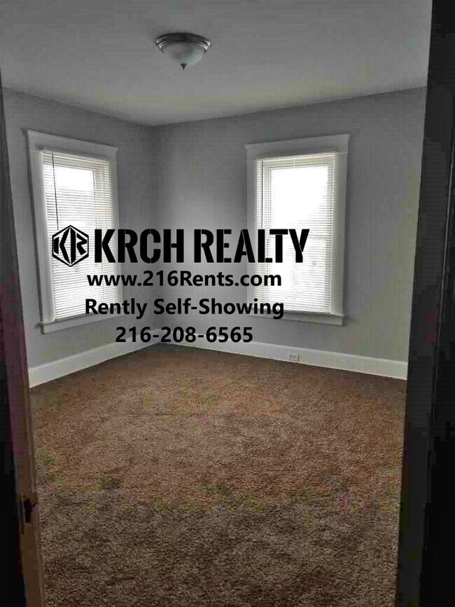 Building Photo - Available Now! Remodeled 3 Bed 1 bath home!