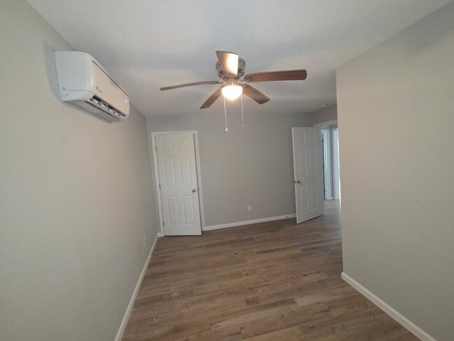 Building Photo - 640 Roosevelt Unit B