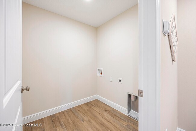 Building Photo - 218 Hidden Wds Pl