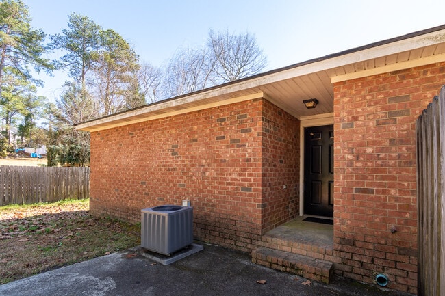 Building Photo - 123 Charlotte Ave