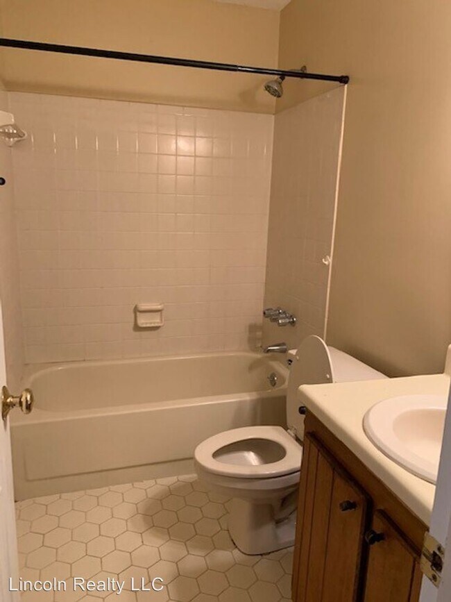 Building Photo - 2 br, 1 bath House - 442 Heritage Place