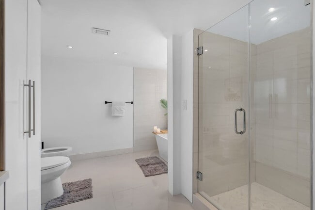 Building Photo - 468 Golden Isles Dr