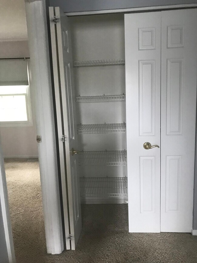 Building Photo - 306 Vintage Ln