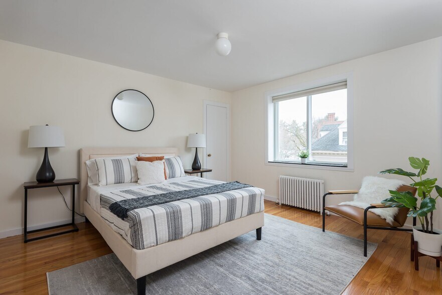 Guest Bedroom - 125 Pleasant St