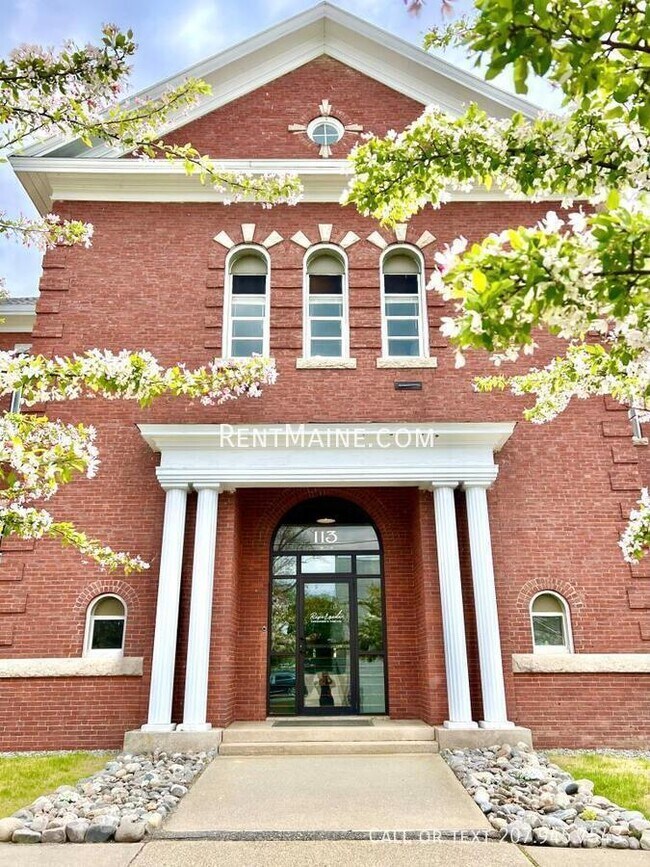 Building Photo - 113 N Lancey St