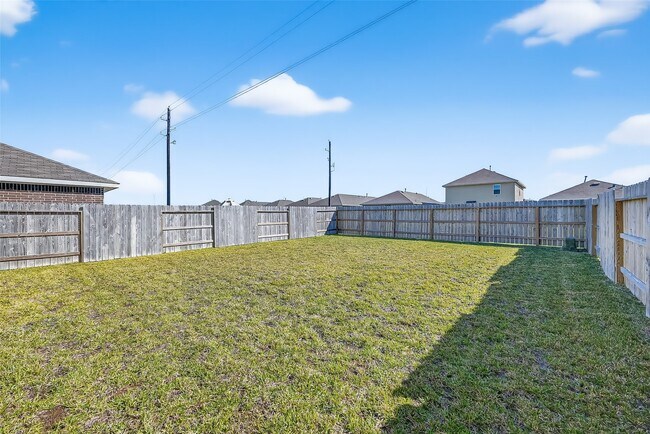 Building Photo - 7402 Clover Chase Dr