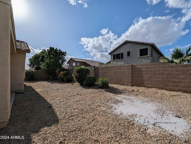 Building Photo - 15432 W Tasha Cir