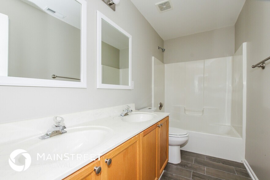 Building Photo - 12139 Autumn Winds Ln