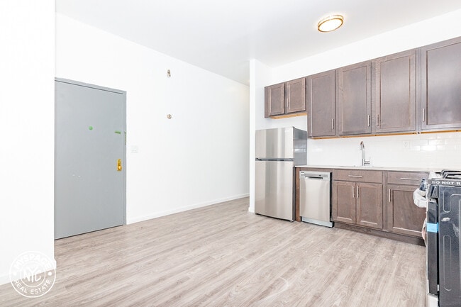 Building Photo - 25 Jefferson St