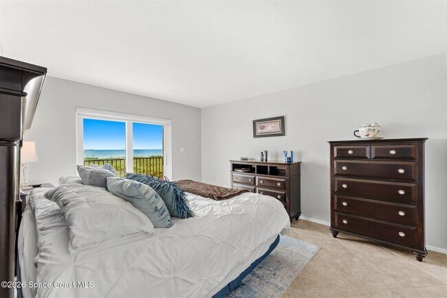 Building Photo - 4100 Ocean Beach Blvd