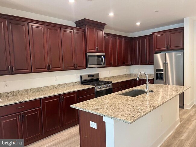 Building Photo - 10106 Donatello Dr