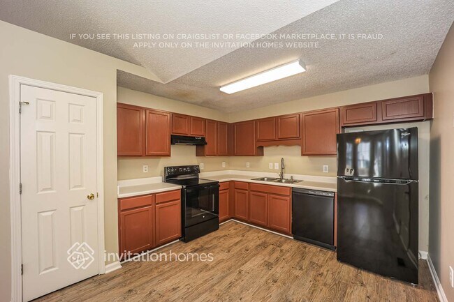 Building Photo - 128 Megan Way