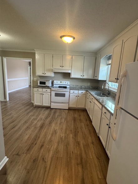 Building Photo - 2690 Polenta Rd