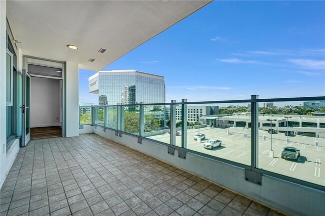 Building Photo - 3131 Michelson Dr