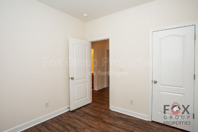 Building Photo - 8602 Beaver Creek Dr