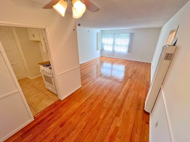 Building Photo - 2.0 bedroom in Monrovia California 91016