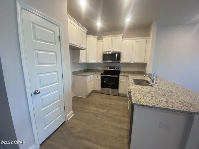 Building Photo - 1647 Caleigh Ct