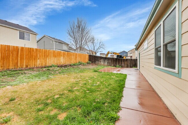 Building Photo - $2,100.00 - 3 Beds, 2 Baths, Single Family...