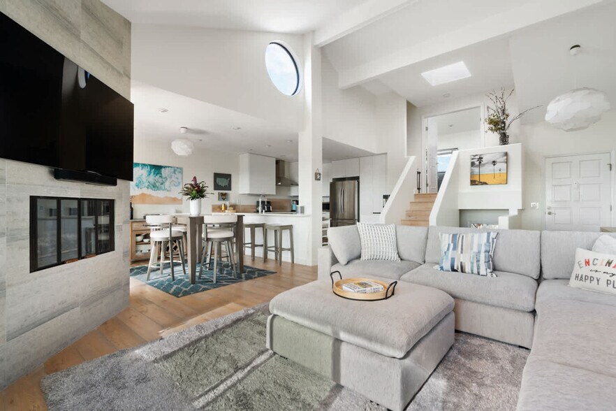 Building Photo - 301 Crocus Ct