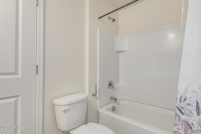 Building Photo - 20004 W Badgett Ln